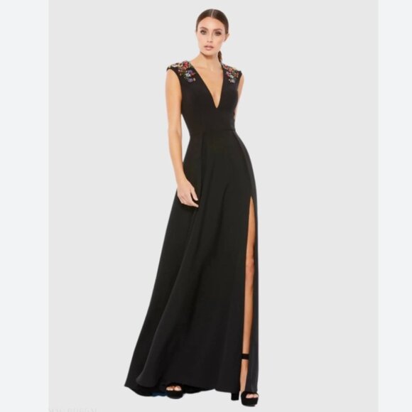 NWT Ieena For Mac Duggal Black Beaded Cap Sleeve V Neck A Line Gown